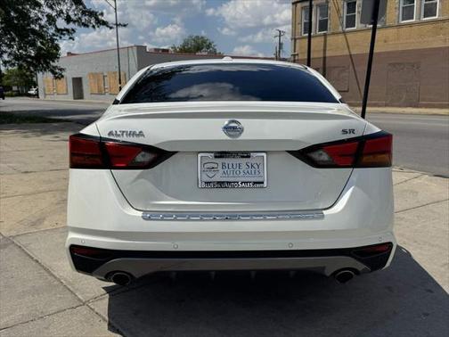 2020 Nissan Altima SR FWD