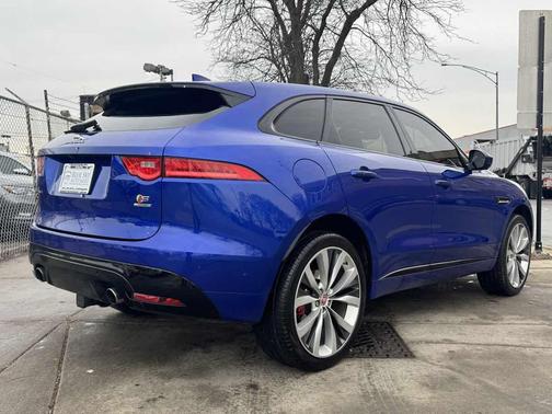 2019 Jaguar F-PACE S