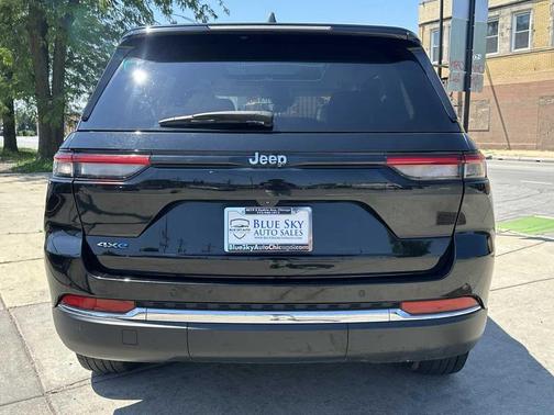 Diamond Black Crystal Pearlcoat 2022 Jeep Grand Cherokee 4xe Base