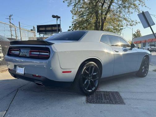 2022 Dodge Challenger SXT