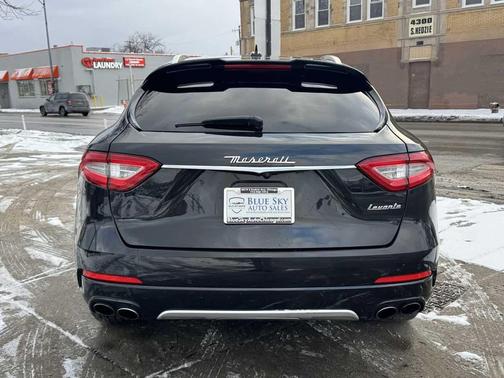 2017 Maserati Levante Base