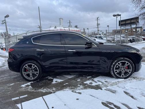 2017 Maserati Levante Base