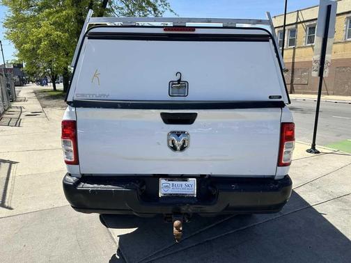 Bright White Clearcoat 2020 RAM 2500 Tradesman Crew Cab 4x4 8' Box