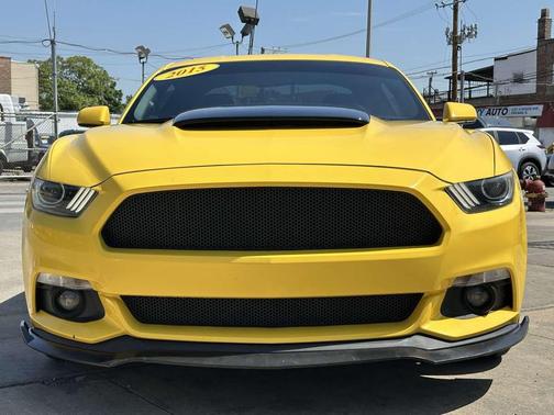 Triple Yellow Tri-Coat 2015 Ford Mustang V6