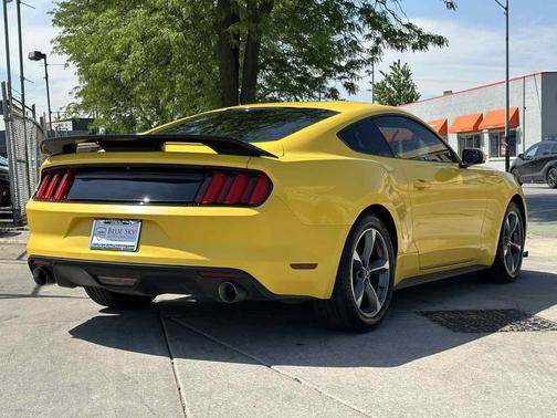 Triple Yellow Tri-Coat 2015 Ford Mustang V6