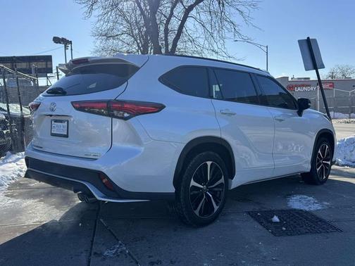 2022 Toyota Highlander XSE