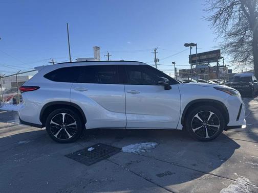 2022 Toyota Highlander XSE
