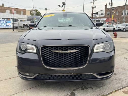 2019 Chrysler 300 S