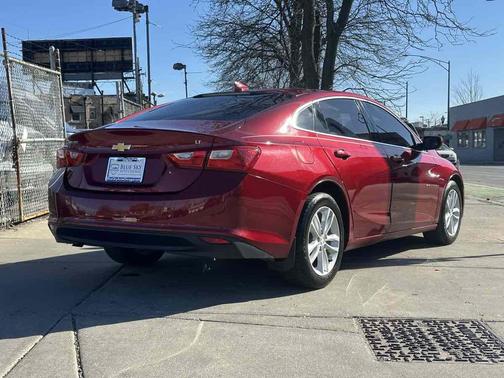 2017 Chevrolet Malibu 1LT