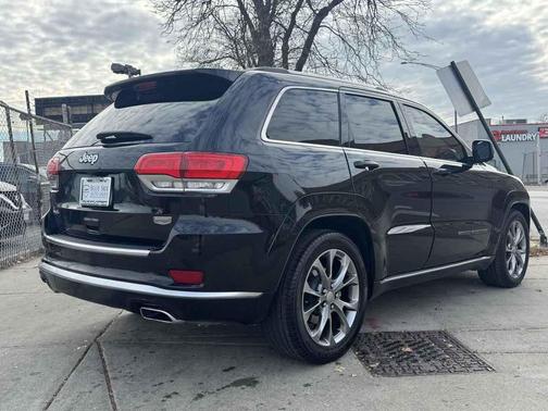 2021 Jeep Grand Cherokee Summit