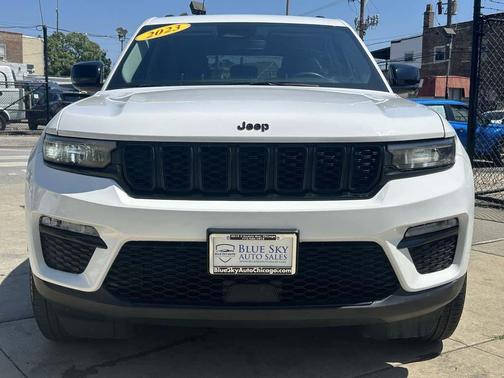Bright White Clearcoat 2023 Jeep Grand Cherokee Limited