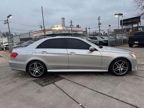 2014 Mercedes-Benz E-Class 4MATIC