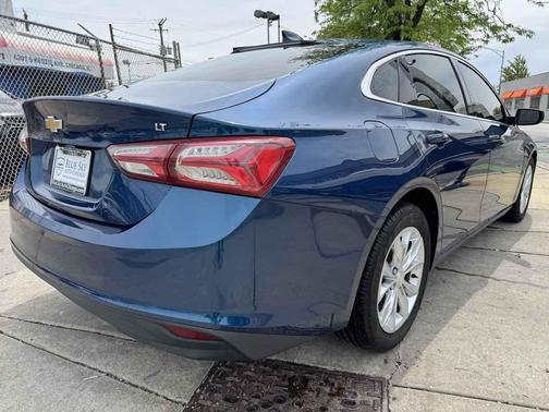 Pacific Blue Metallic 2019 Chevrolet Malibu LT