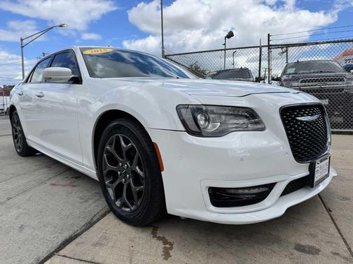 2018 Chrysler 300 S