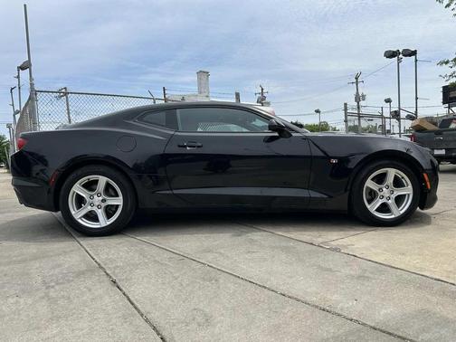 Black 2019 Chevrolet Camaro 1LT