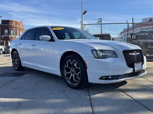2018 Chrysler 300 S