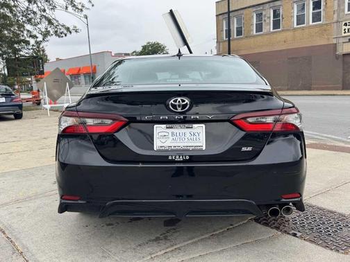 2022 Toyota Camry SE