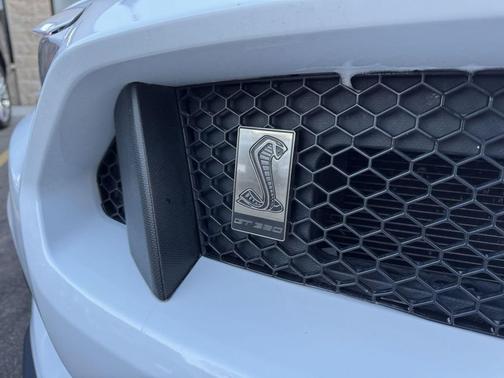 2016 Ford Shelby GT350 Base