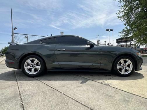 Guard Metallic 2016 Ford Mustang V6