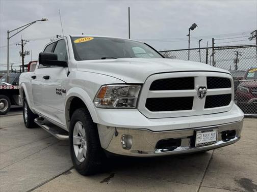2018 RAM 1500 SLT