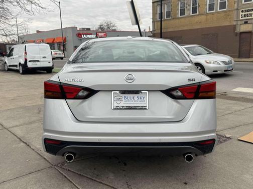 2022 Nissan Altima SR FWD