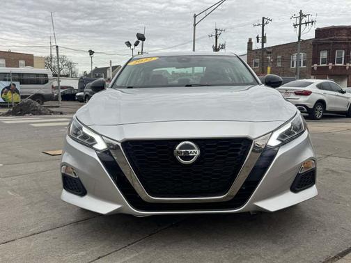 2022 Nissan Altima SR FWD