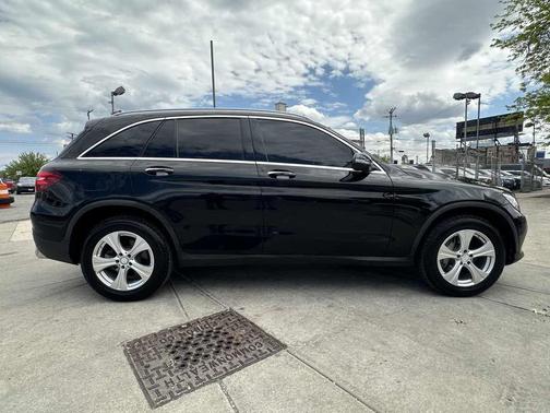 Black 2017 Mercedes-Benz GLC 300 4MATIC