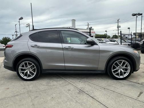 Stromboli Gray Metallic 2018 Alfa Romeo Stelvio Ti Sport