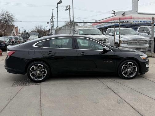 2022 Chevrolet Malibu FWD LT