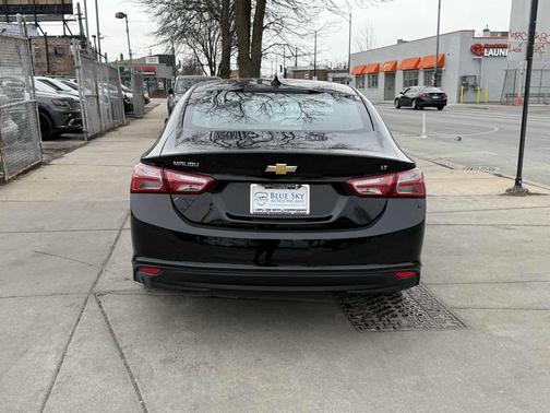 2022 Chevrolet Malibu FWD LT