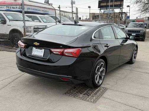 2022 Chevrolet Malibu FWD LT