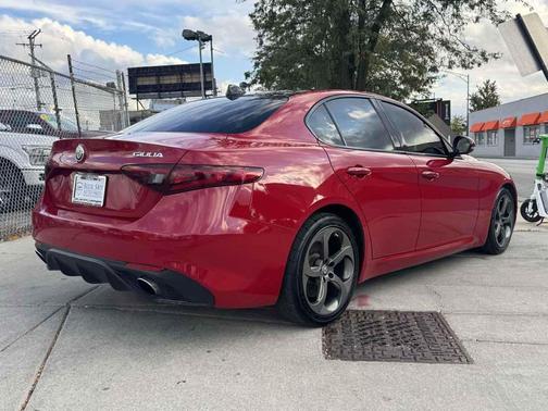 2017 Alfa Romeo Giulia Base