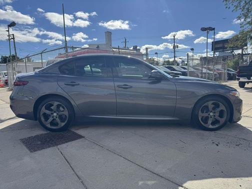 2018 Alfa Romeo Giulia Base