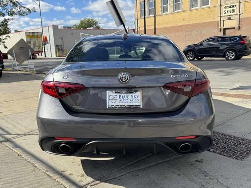 2018 Alfa Romeo Giulia Base