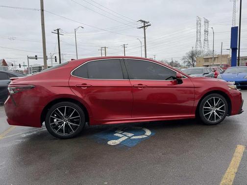 2021 Toyota Camry SE
