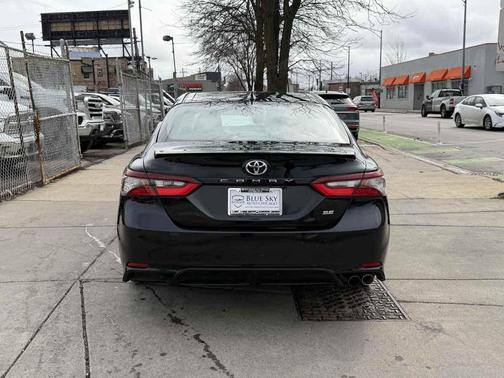 2021 Toyota Camry SE