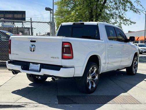 Bright White Clearcoat 2023 RAM 1500 Limited