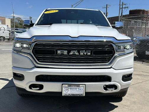 Bright White Clearcoat 2023 RAM 1500 Limited