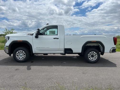 2025 GMC Sierra 2500 Base