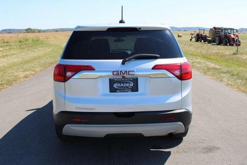 2017 GMC Acadia SLE-1