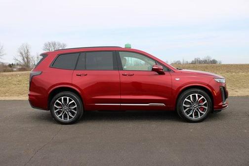 2025 Cadillac XT6 Sport AWD