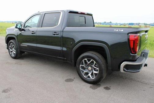 2025 GMC Sierra 1500 SLE