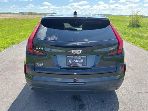 2024 Cadillac XT4 Luxury