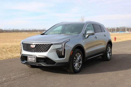 2025 Cadillac XT4 Premium Luxury
