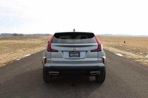 2025 Cadillac XT4 Premium Luxury