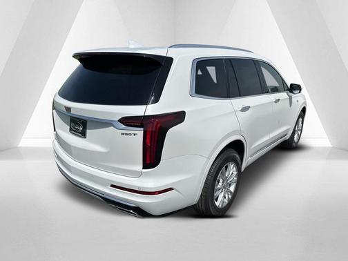 2025 Cadillac XT6 Luxury AWD