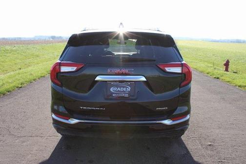 2023 GMC Terrain Denali