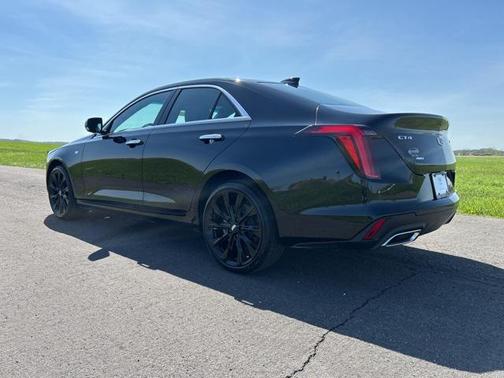 2025 Cadillac CT4 Luxury RWD