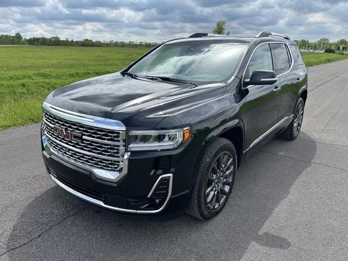 2022 GMC Acadia Denali