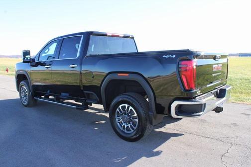2026 GMC Sierra 3500 SLT